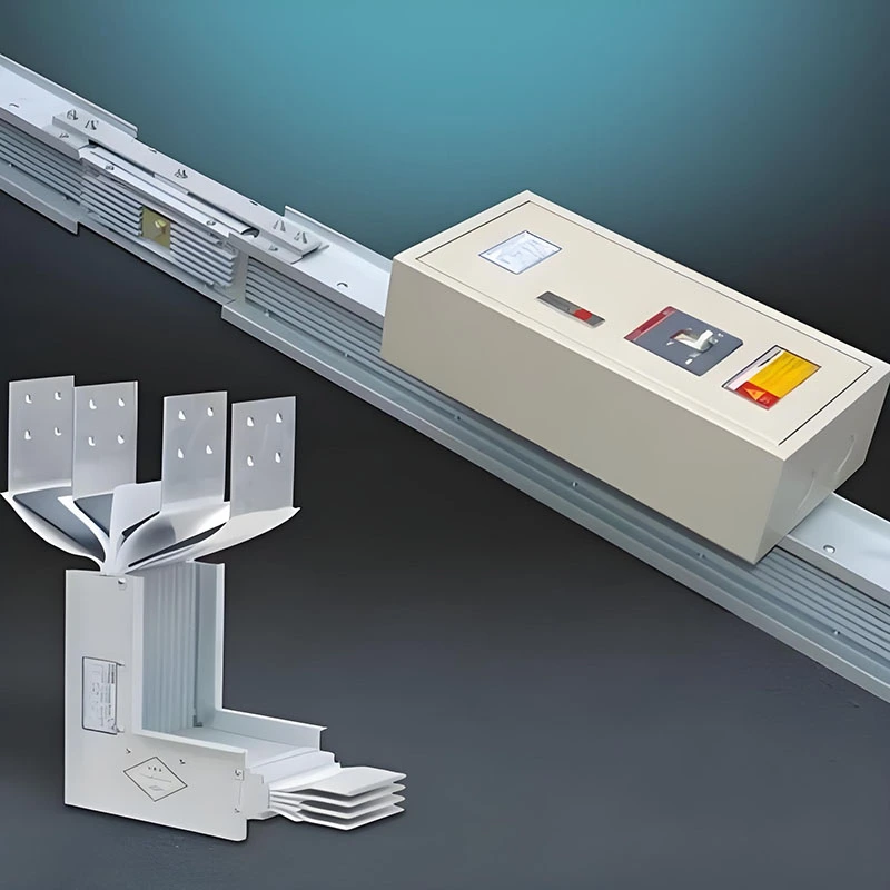 Sendvičová prípojnica typu plug-in